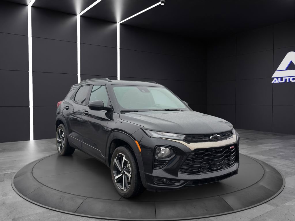 Used 2023 Chevrolet TrailBlazer RS w/ Convenience Package image 3