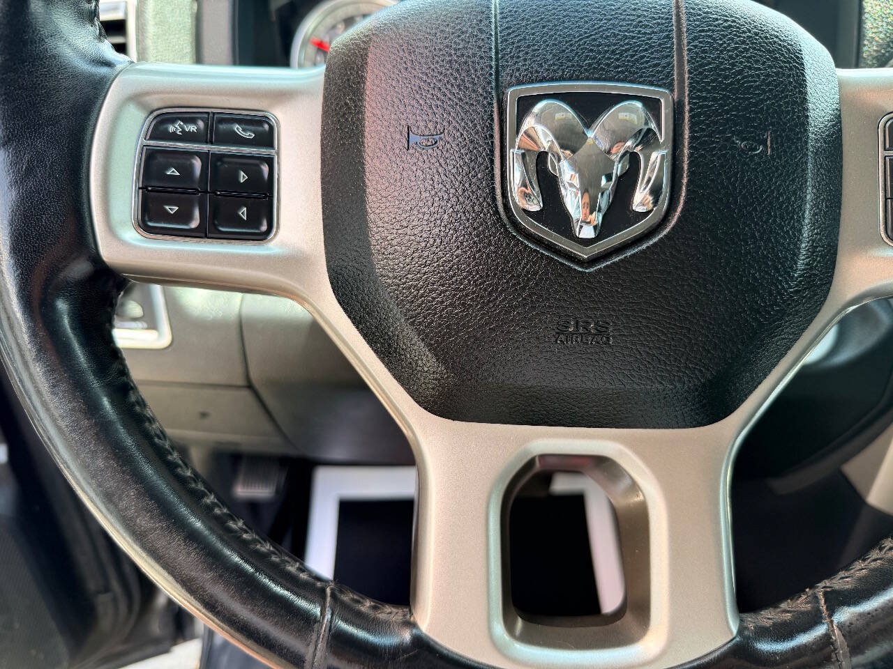 Used 2014 RAM 3500 Laramie AWD/4WD image 22