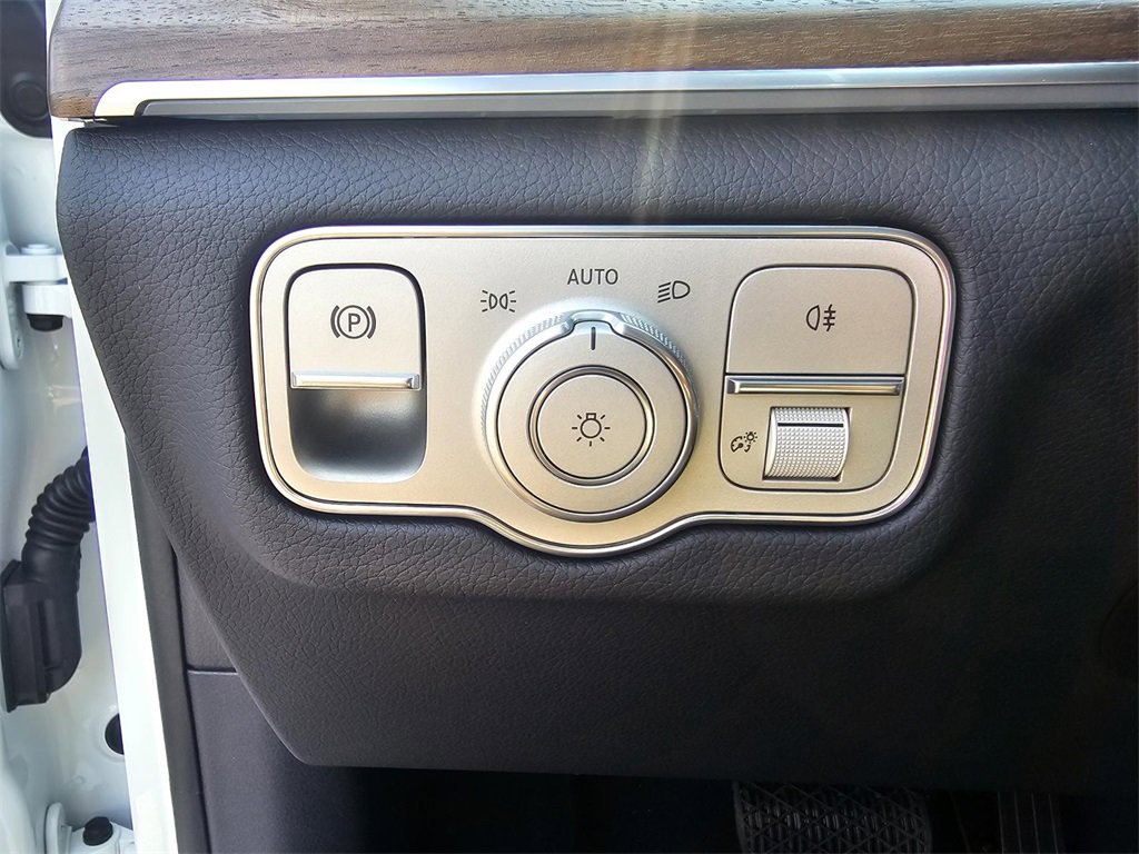 New 2026 Mercedes-Benz GLS 450 4MATIC image 14