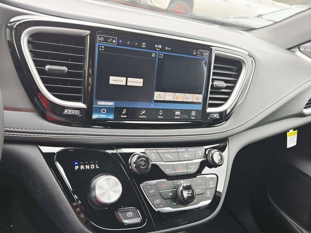 New 2026 Chrysler Pacifica Select image 22