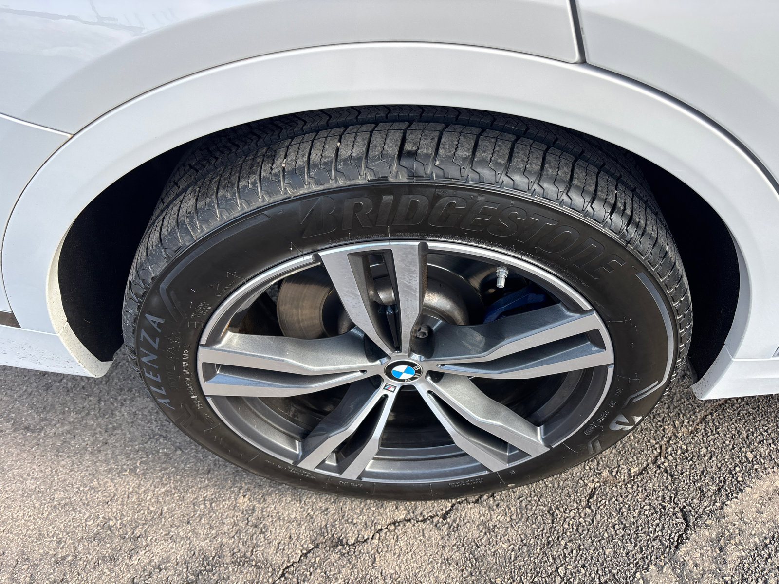 Used 2022 BMW X7 M50i w/ Cold Weather Package image 10