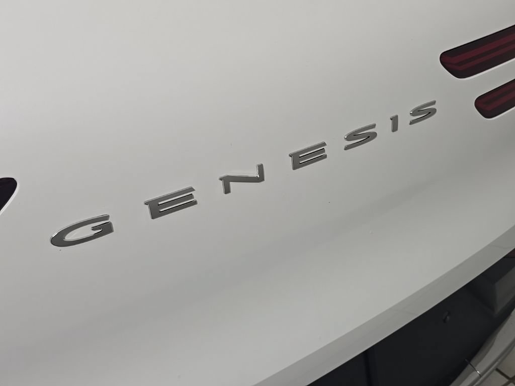 New 2027 Genesis GV70 2.5T Select AWD/4WD image 11