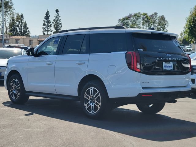 Certified 2025 Ford Expedition Active AWD/4WD image 2