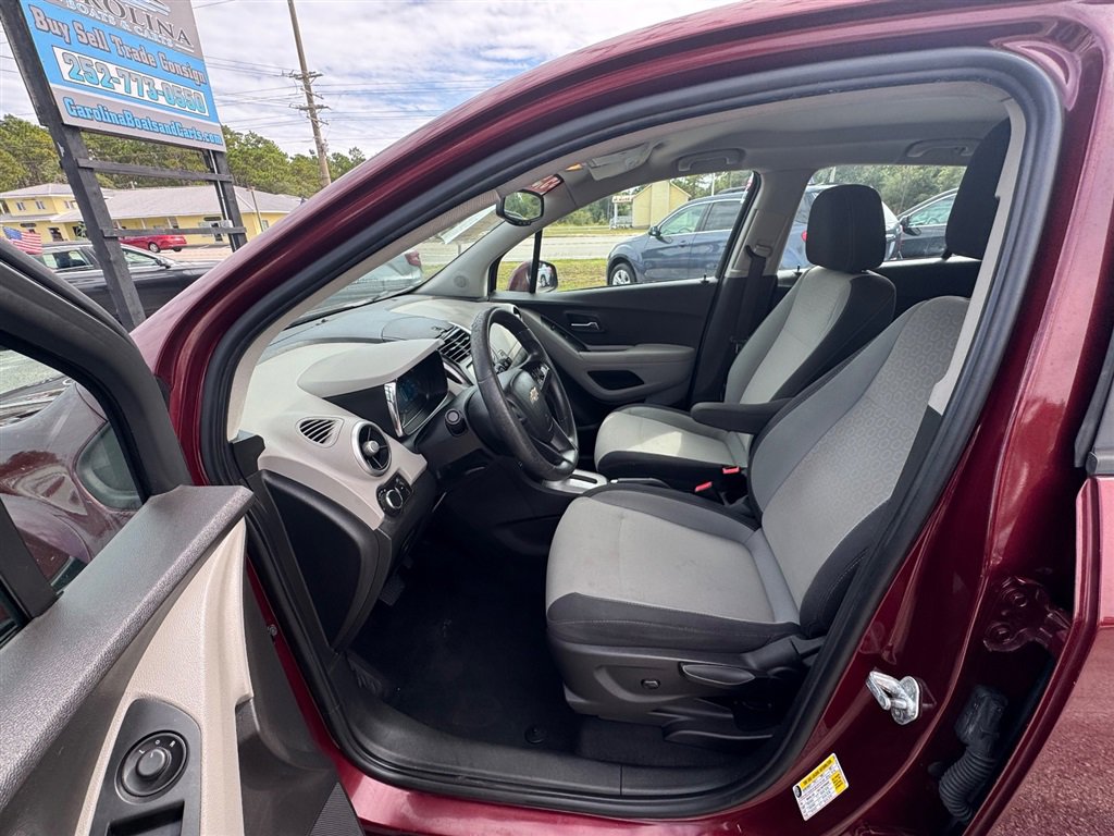 Used 2016 Chevrolet Trax LS w/ LPO, Cargo Package image 9