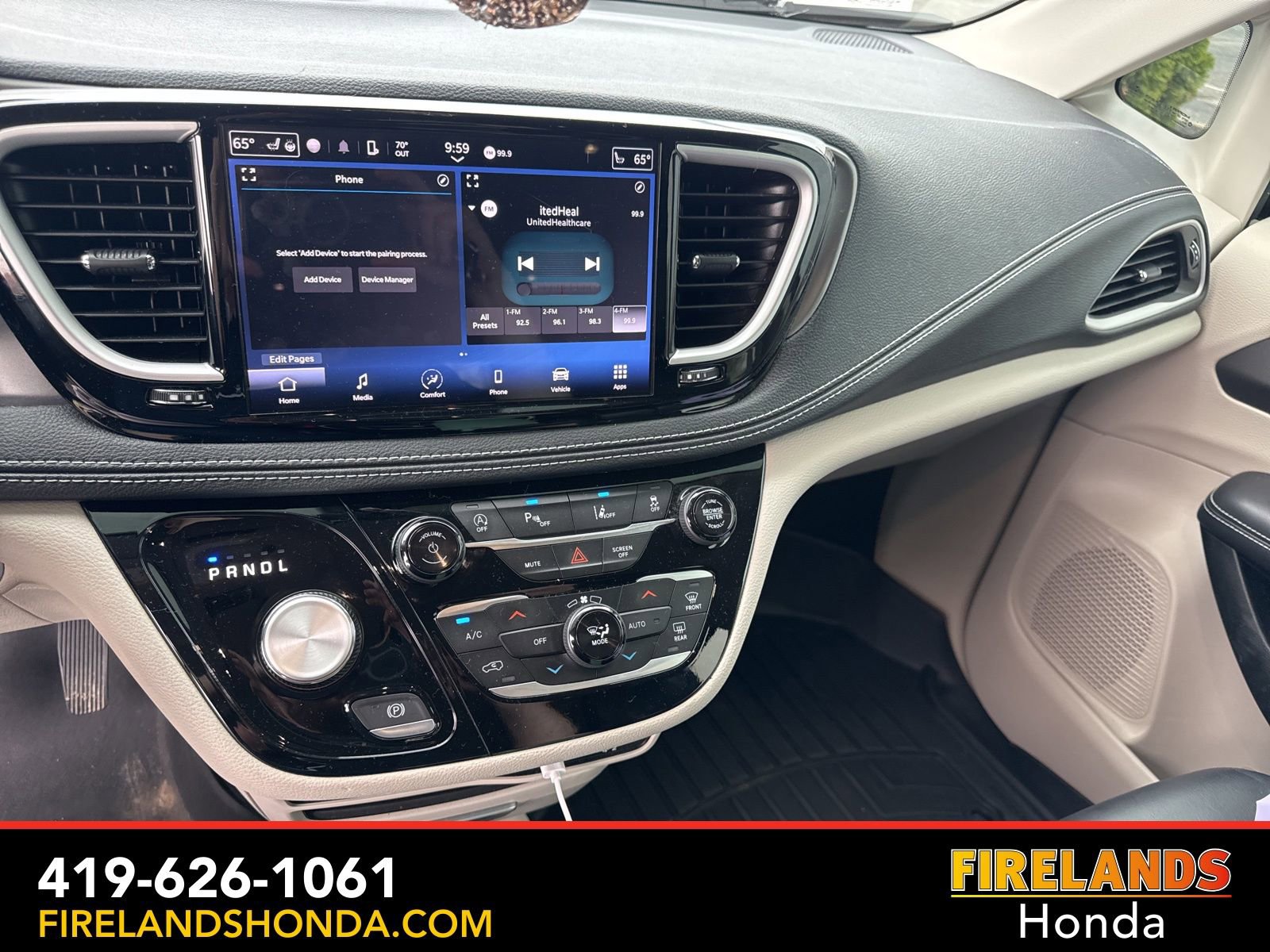 Used 2023 Chrysler Pacifica Touring-L image 22