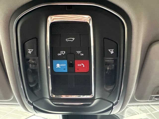 Used 2023 Jeep Grand Cherokee Limited w/ Black Appearance Package AWD/4WD image 49