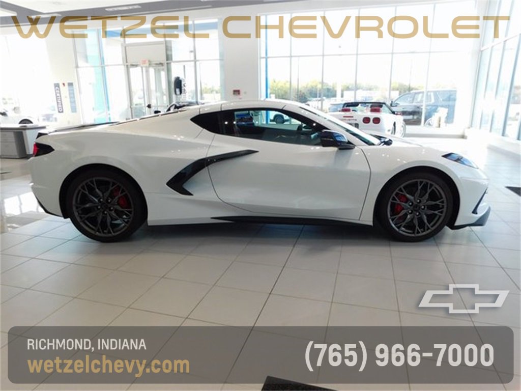 Used 2025 Chevrolet Corvette Stingray Preferred Cpe w/ Battery Protection Package image 2