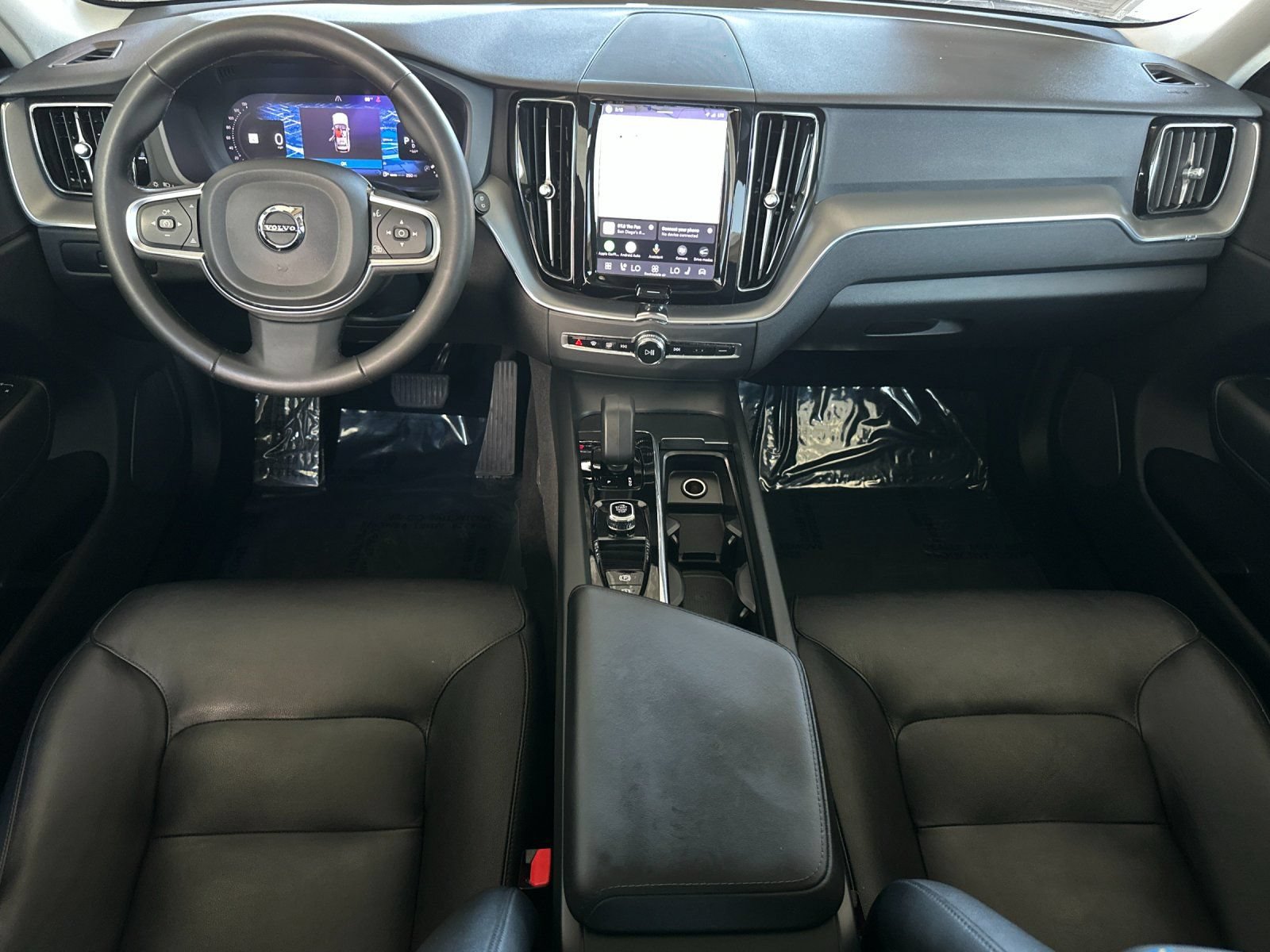 Used 2024 Volvo XC60 B5 Core AWD/4WD image 12