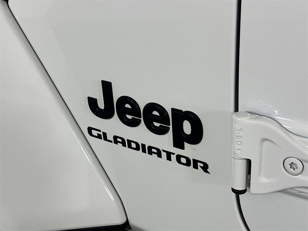 Used 2022 Jeep Gladiator Willys image 28
