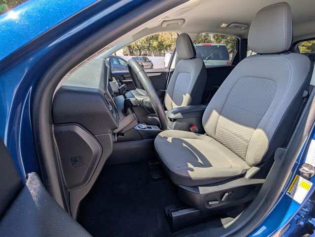 Used 2022 Ford Escape SE w/ SE Sport Appearance Package image 7