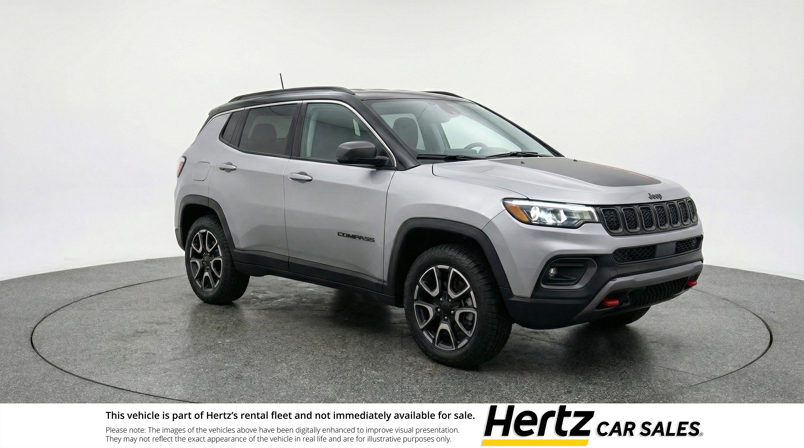 Used 2025 Jeep Compass Trailhawk AWD/4WD image 1