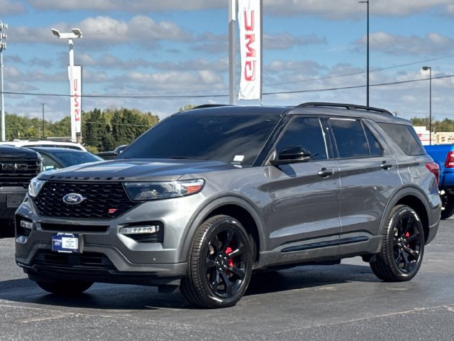 Used 2023 Ford Explorer ST w/ Equipment Group 401A AWD/4WD image 2