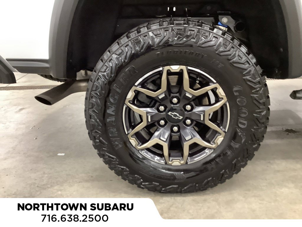 Used 2024 Chevrolet Colorado ZR2 w/ Technology Package AWD/4WD image 25
