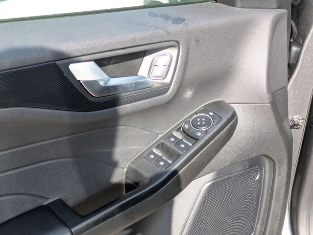 Used 2025 Ford Escape ST-Line image 3