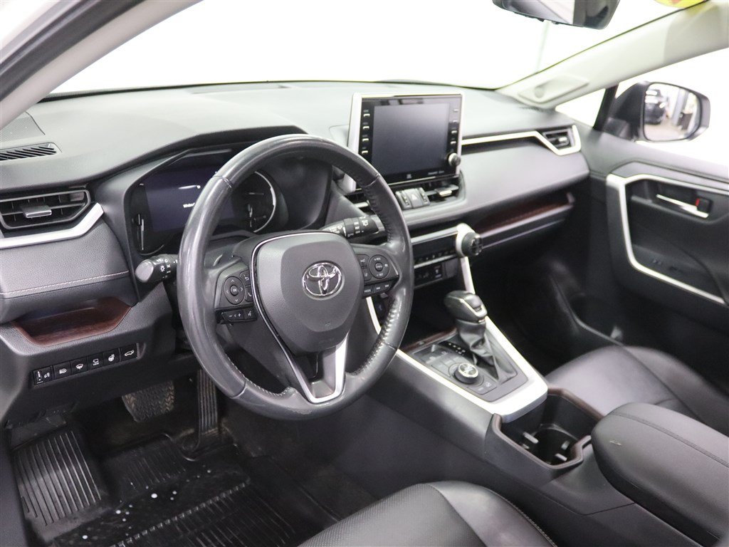Used 2022 Toyota RAV4 Limited AWD/4WD image 20