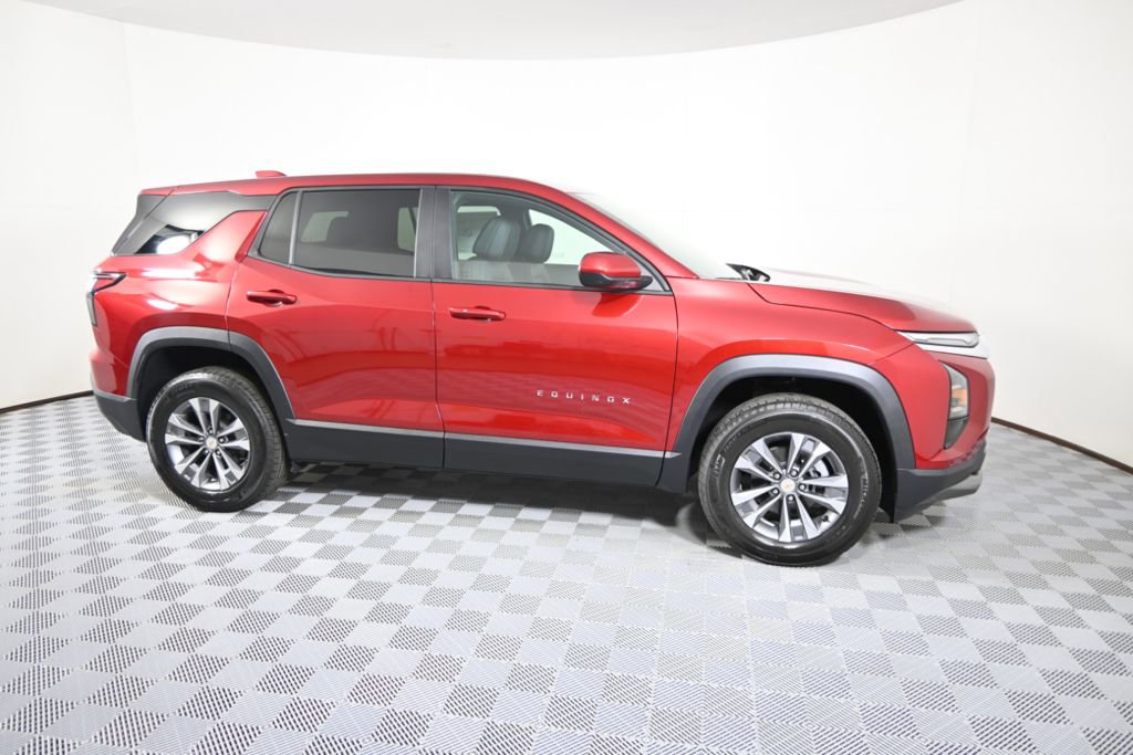 New 2026 Chevrolet Equinox LT w/ Convenience Package II image 8