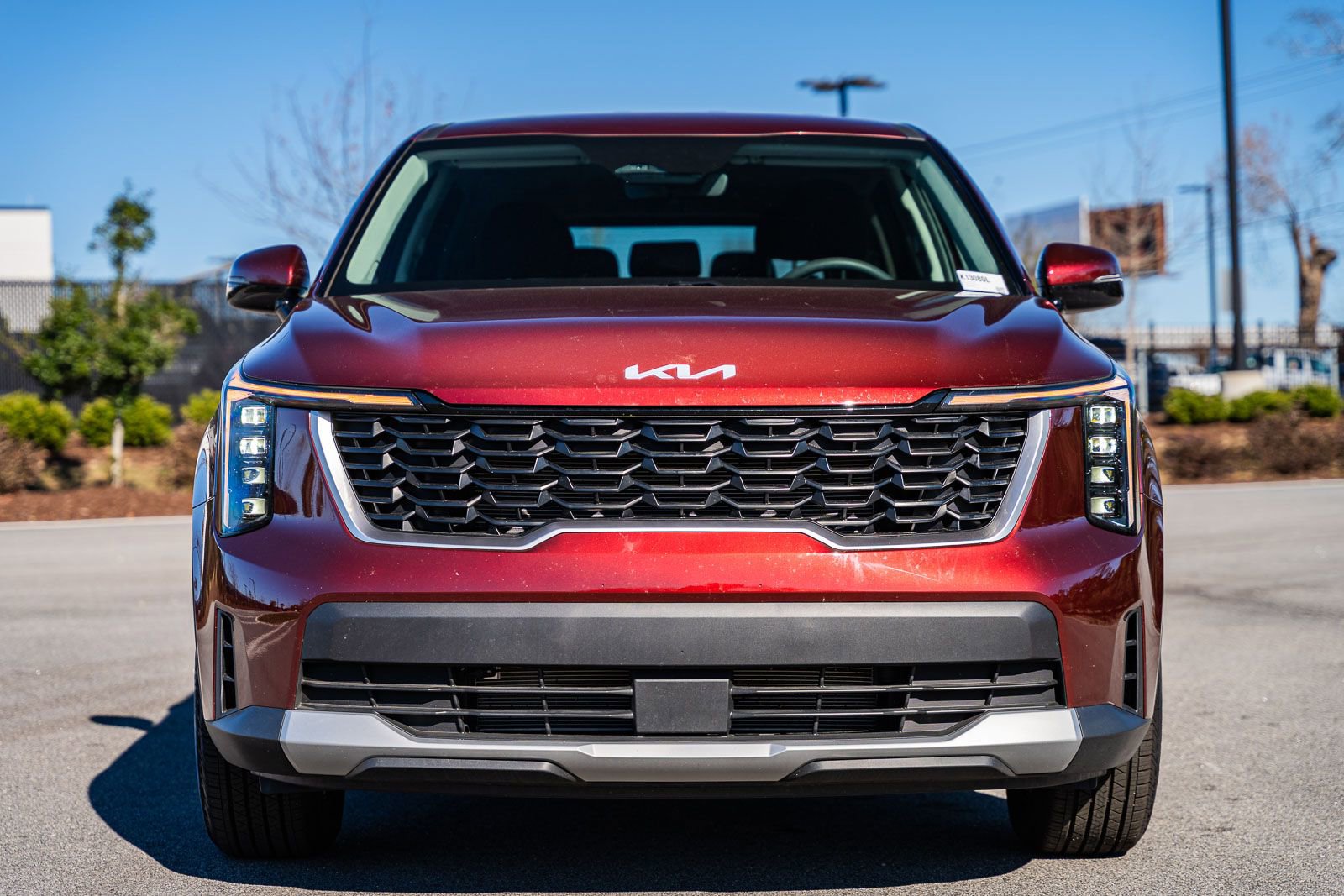 Used 2025 Kia Sorento LX image 2