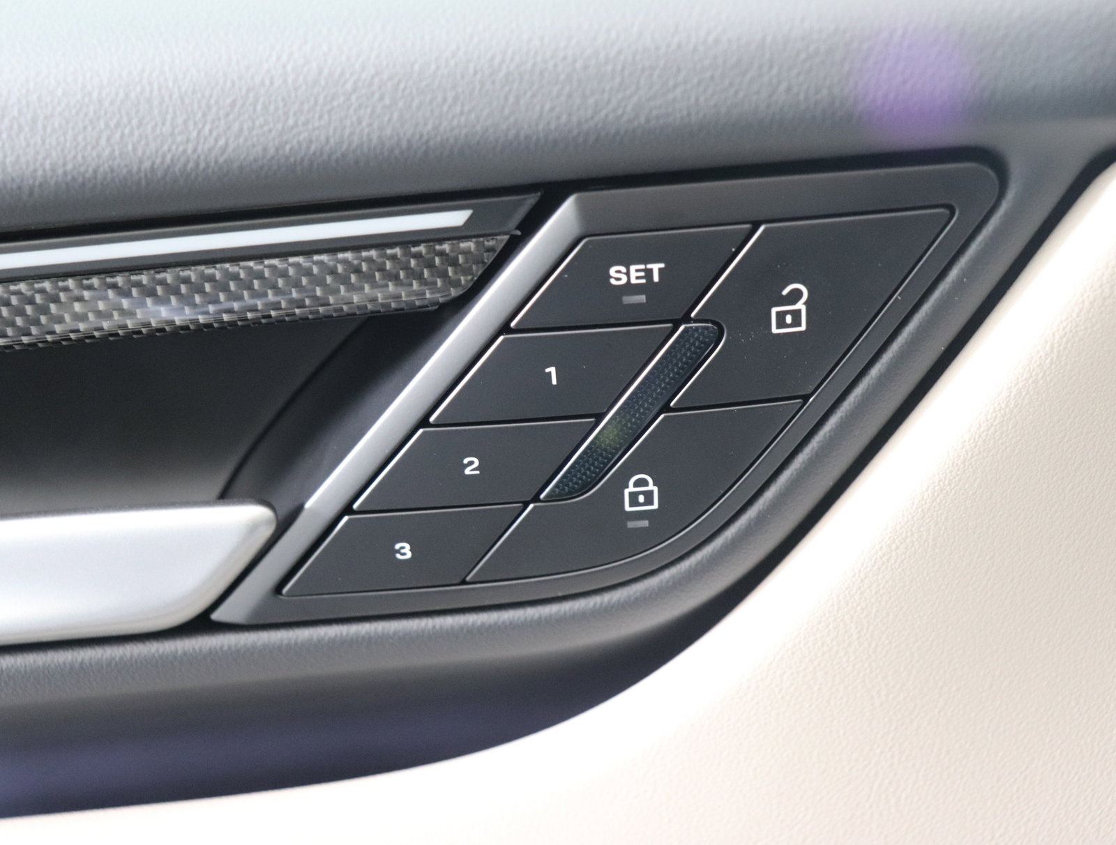 Used 2024 Porsche Macan 4 Electric image 25