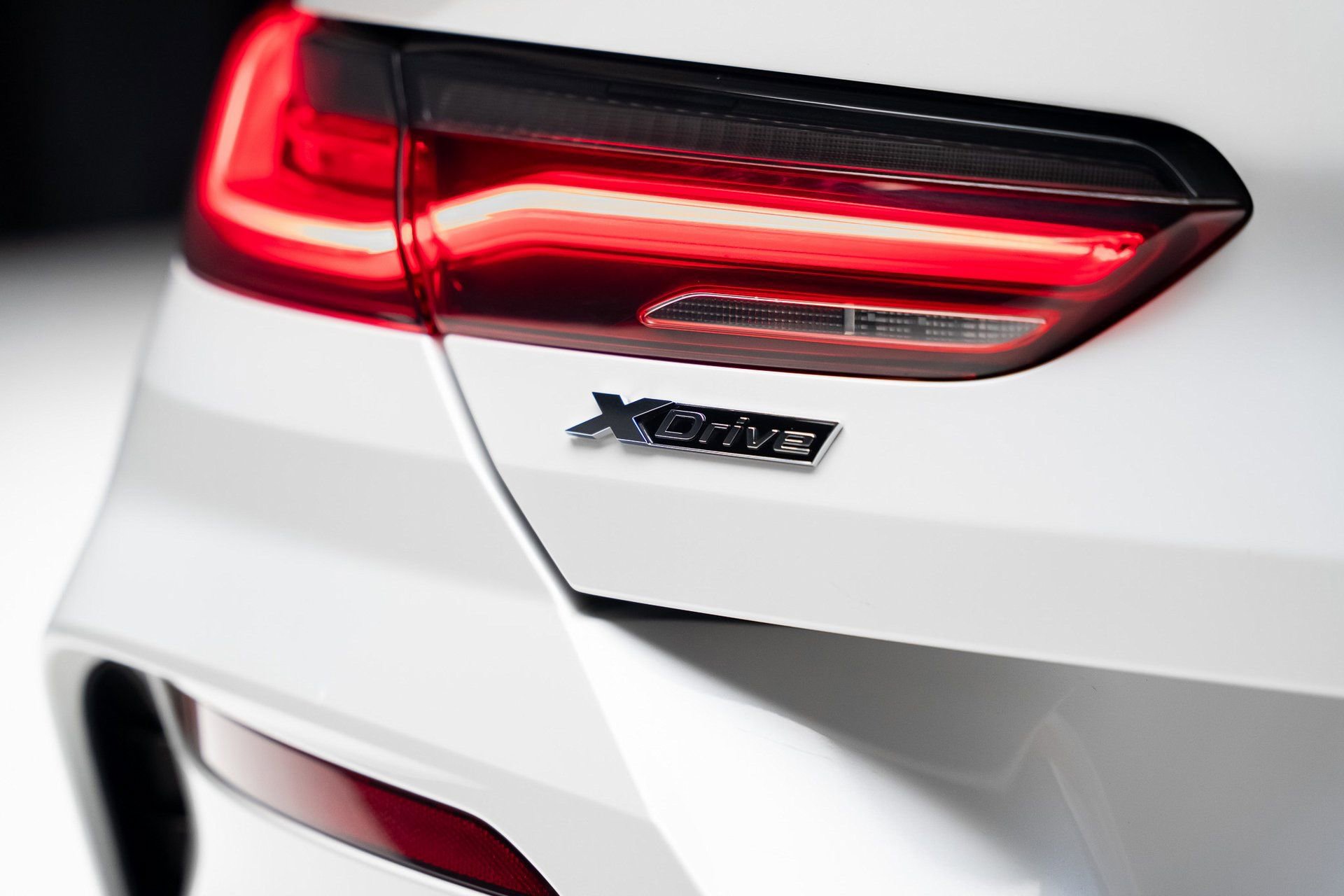 Used 2023 BMW M850i xDrive Coupe w/ M Sport Professional Package image 31