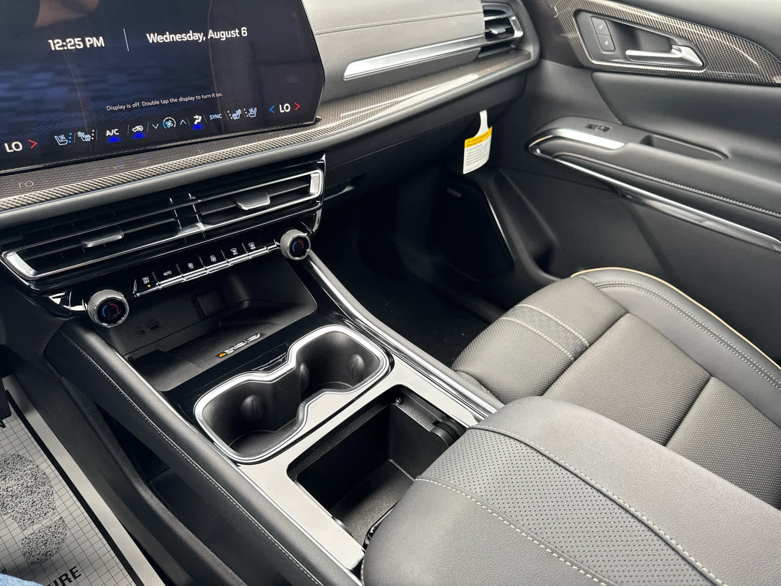 New 2026 Chevrolet Traverse High Country image 27