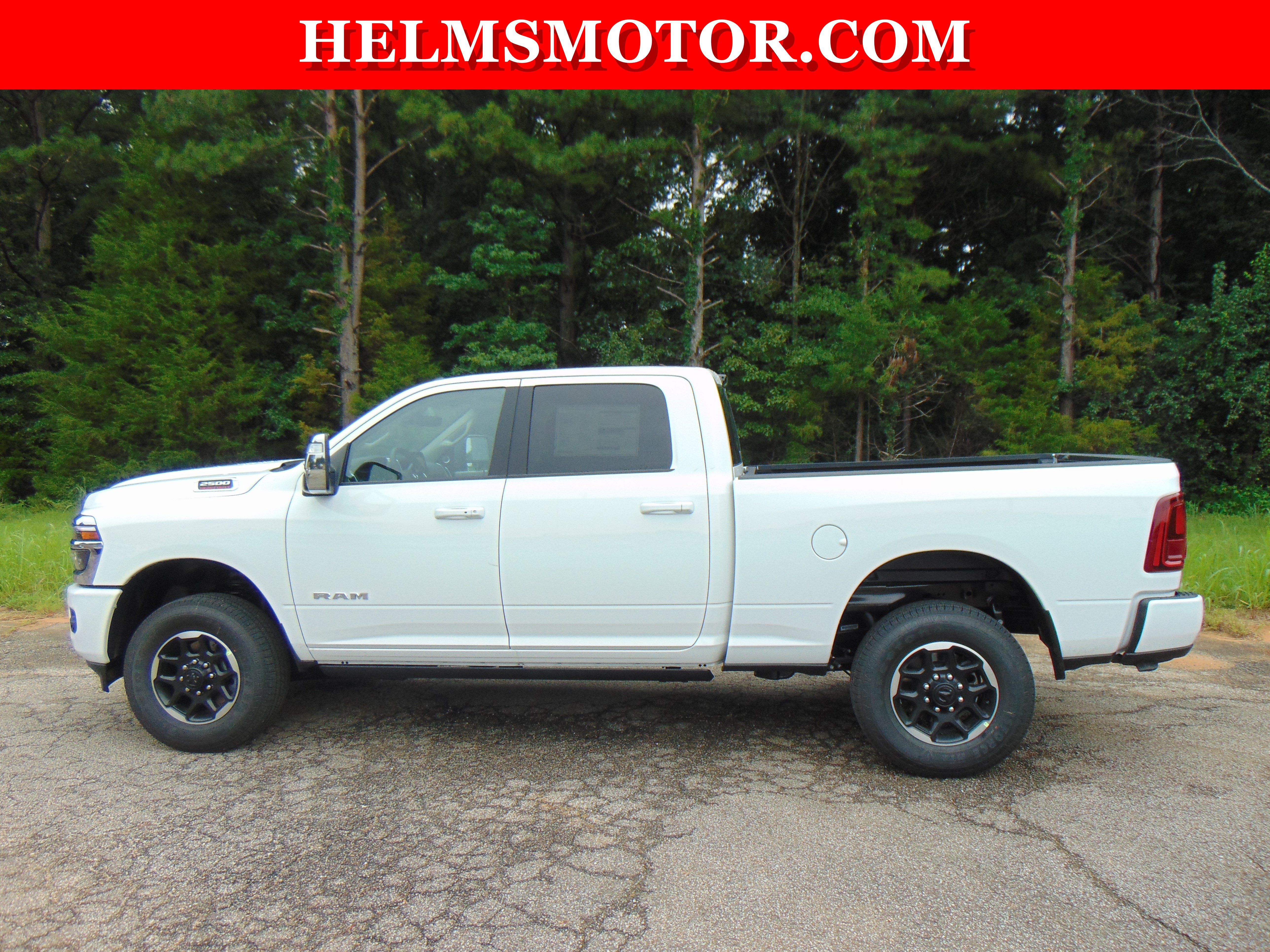 New 2026 RAM 2500 Laramie AWD/4WD image 4