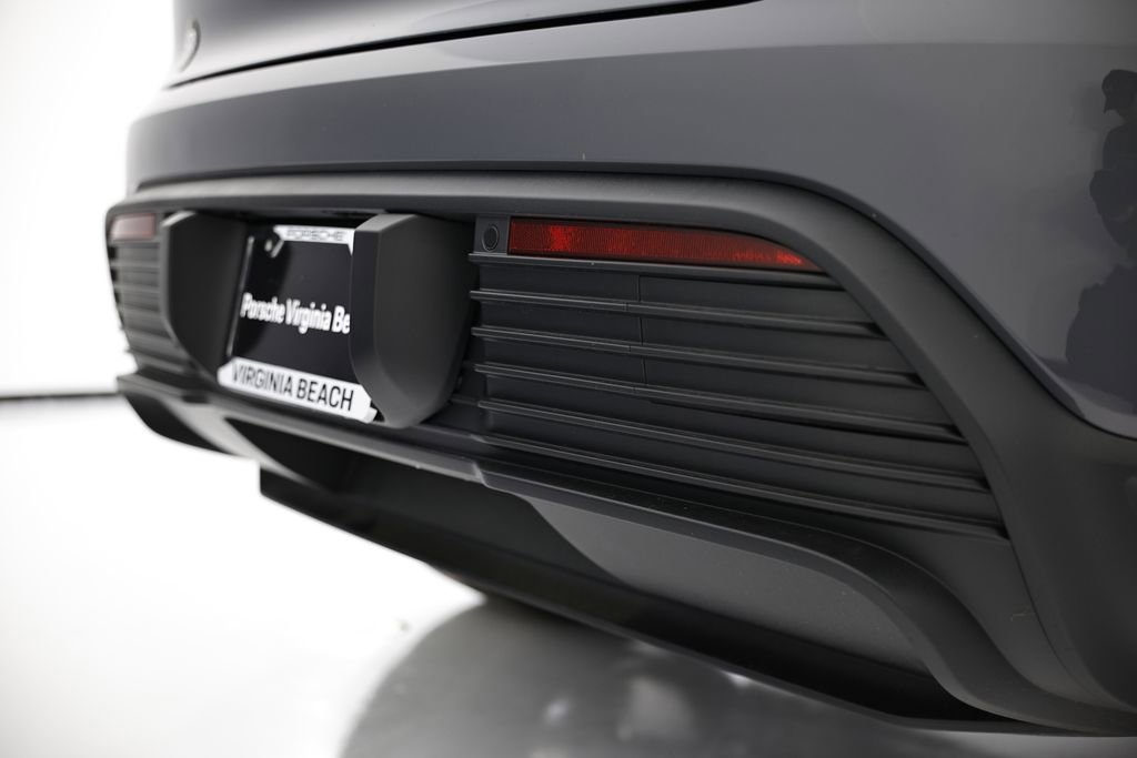 New 2026 Porsche Macan 4 Electric image 16