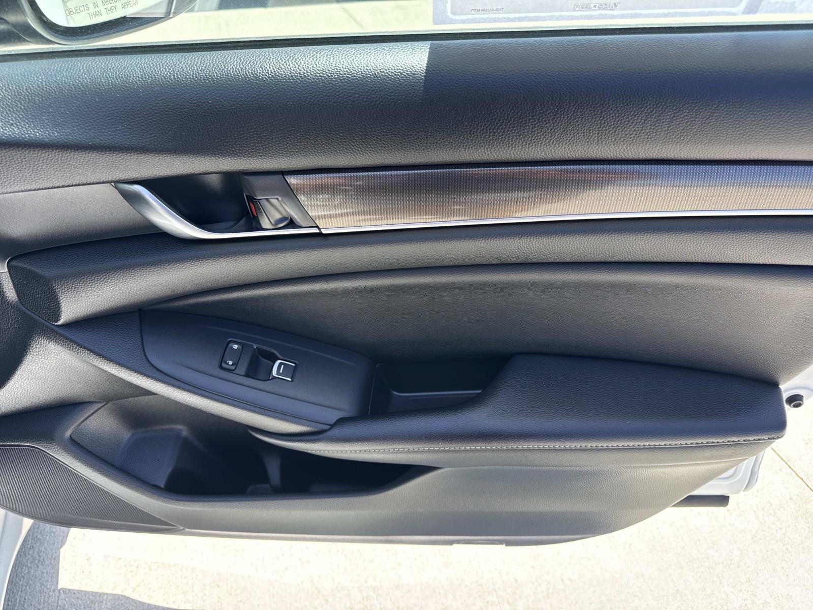 Used 2018 Honda Accord Sport image 19