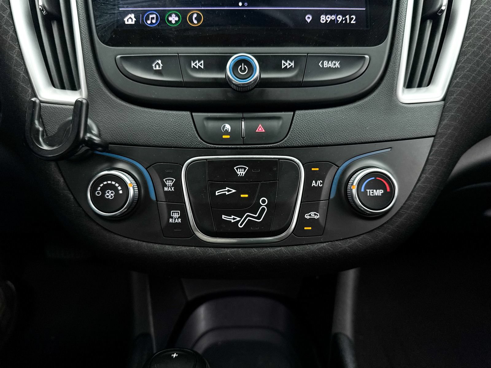 Used 2020 Chevrolet Malibu LS w/ LPO, Convenience Package 2 FWD image 16
