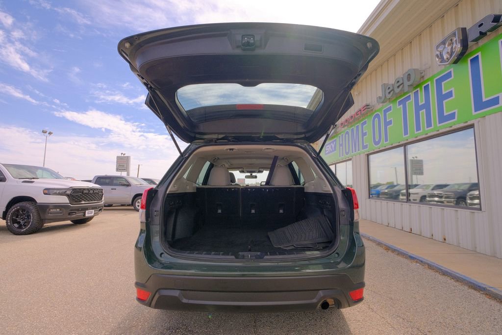 Used 2024 Subaru Forester Premium image 22