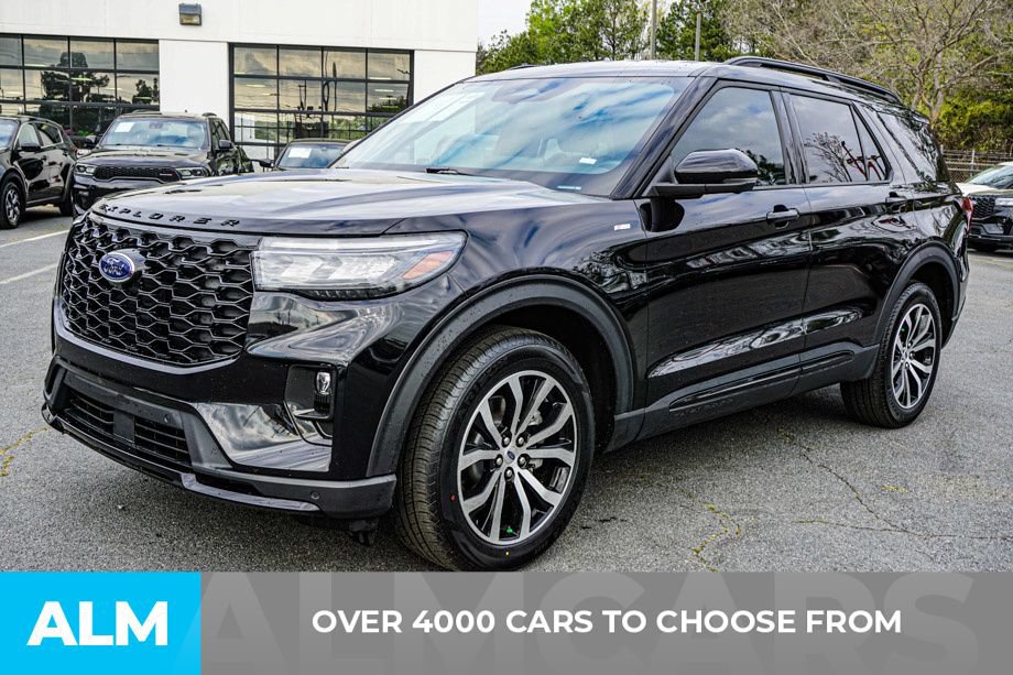 Used 2025 Ford Explorer ST-Line AWD/4WD image 2