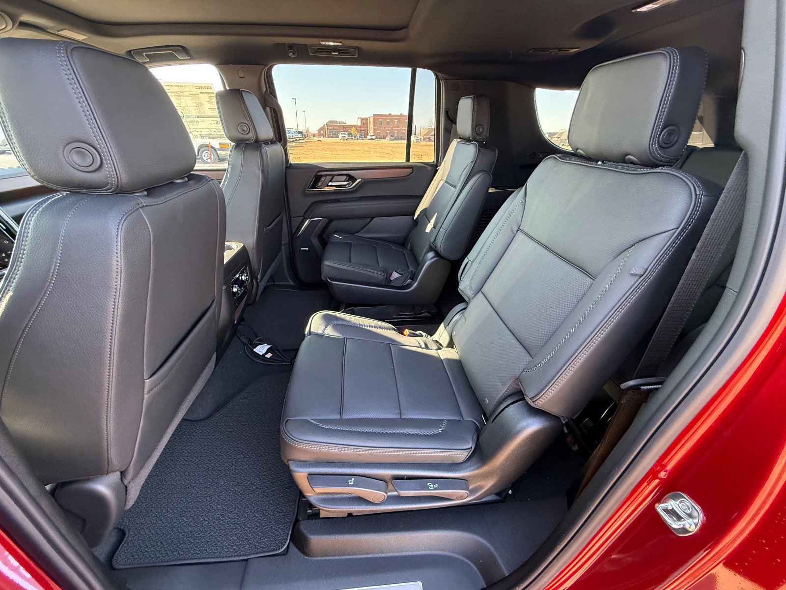 New 2026 GMC Yukon XL Denali w/ Sun & Power Step Package image 13