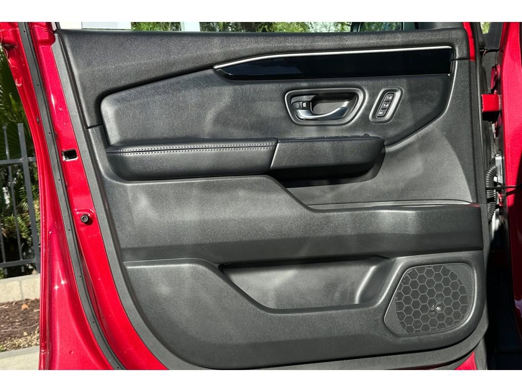 Used 2023 Honda Pilot EX-L image 11