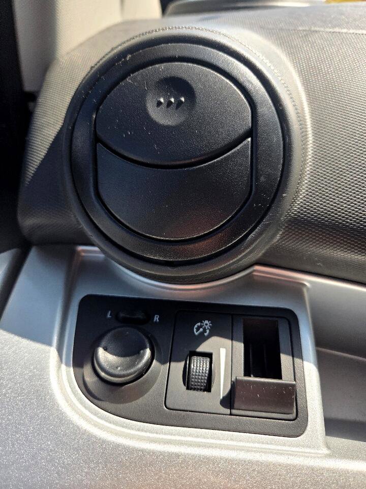 Used 2015 Chevrolet Spark LT image 27