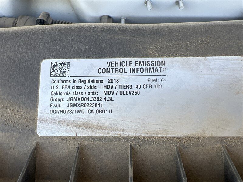 Used 2018 Chevrolet Express 2500 w/ Driver Convenience Package RWD image 18
