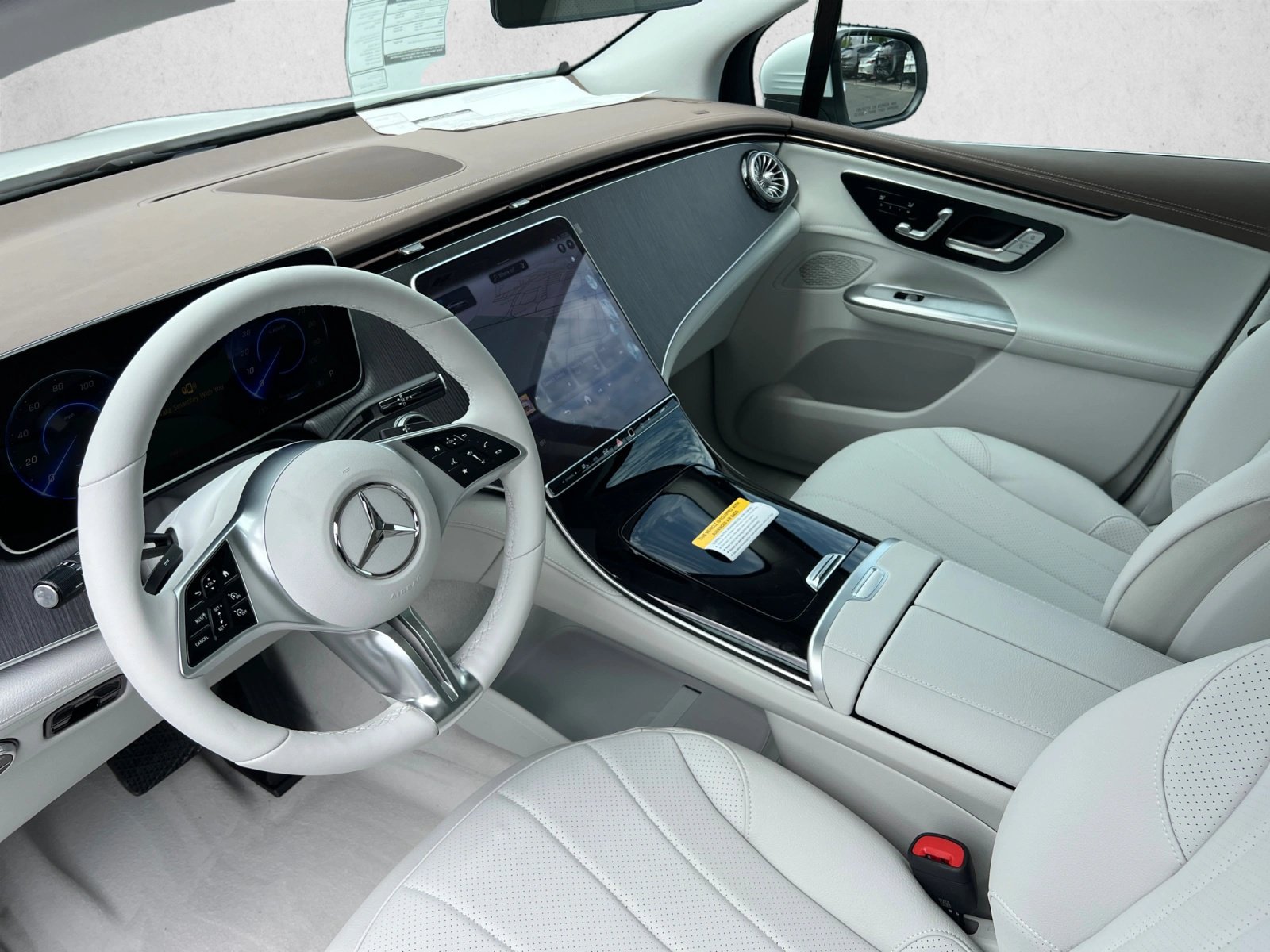 New 2026 Mercedes-Benz EQE 320 4MATIC SUV image 11