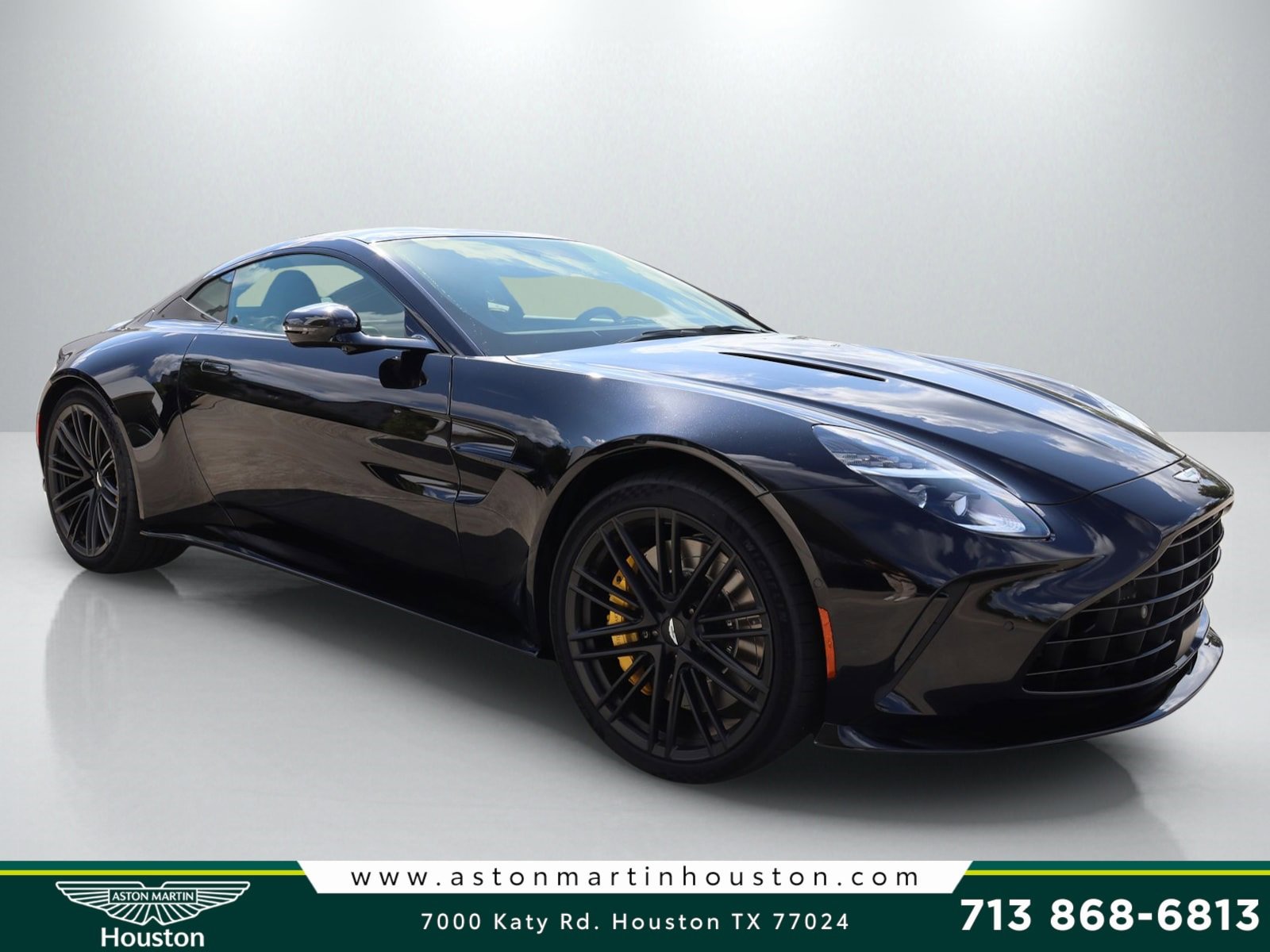 New 2025 Aston Martin V8 Vantage Coupe image 1