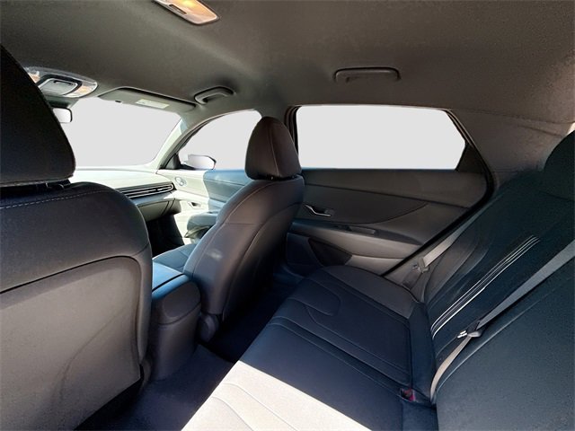 Used 2023 Hyundai Elantra SEL w/ Convenience Package image 23