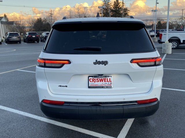 Used 2023 Jeep Grand Cherokee L Altitude image 4