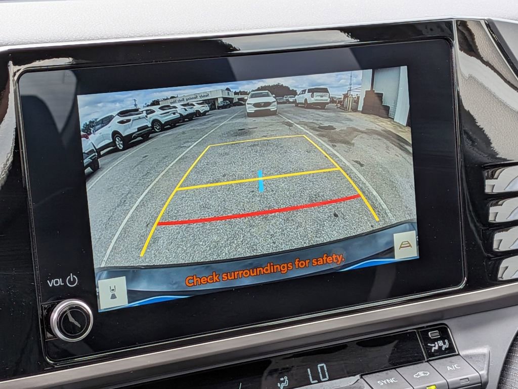 Used 2025 Toyota Camry SE image 23