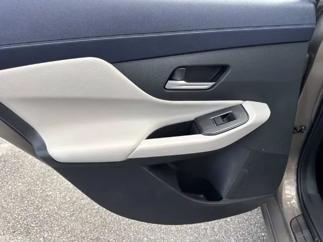 Used 2026 Nissan Sentra SV FWD image 20
