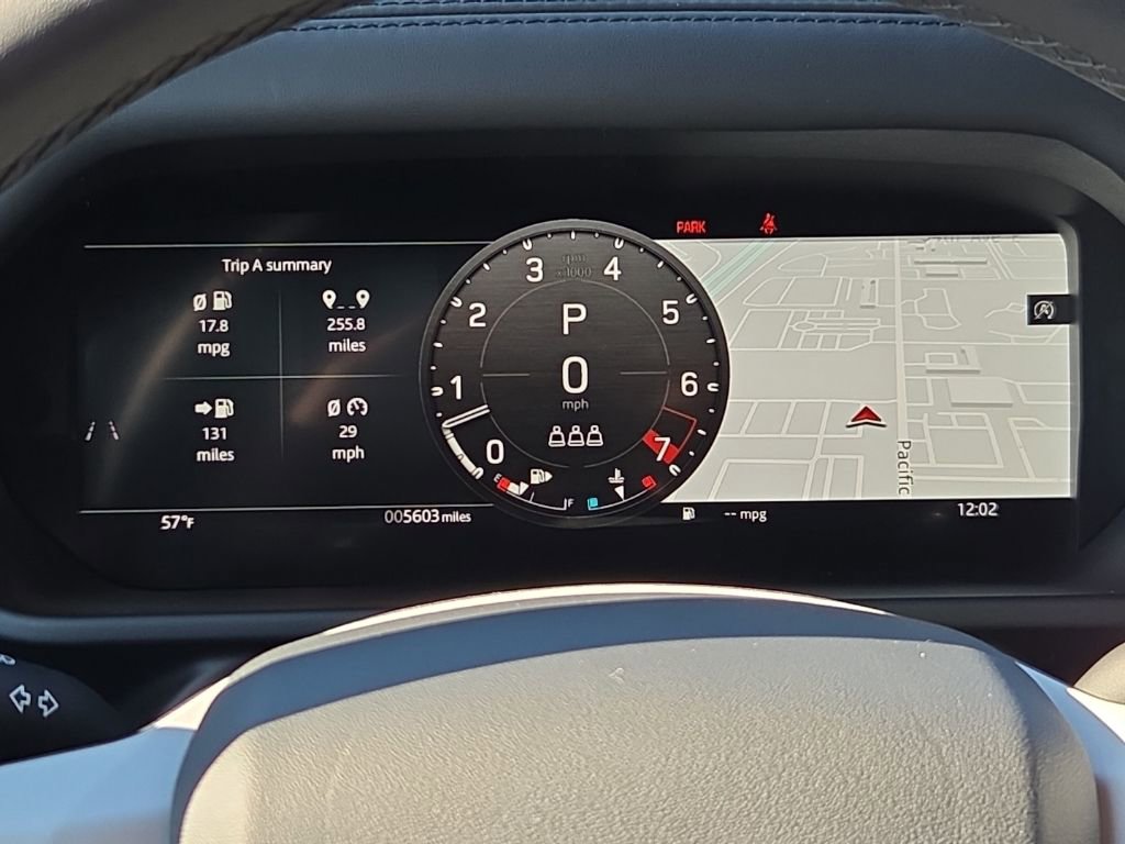 Used 2025 Land Rover Defender 110 X-Dynamic SE image 27