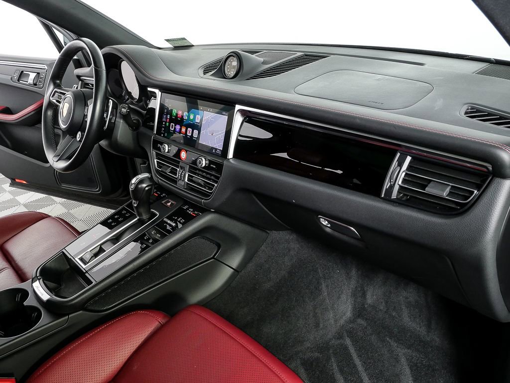Certified 2023 Porsche Macan S AWD/4WD image 24