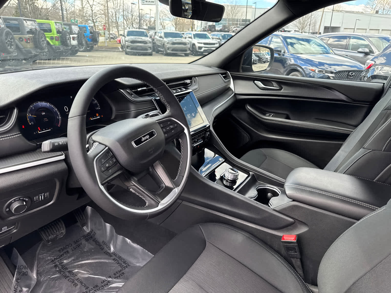 Used 2025 Jeep Grand Cherokee L Laredo w/ Luxury Tech Group I AWD/4WD image 12