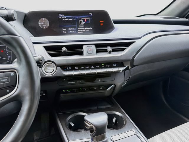 Used 2019 Lexus UX 200 w/ Premium Package FWD image 27