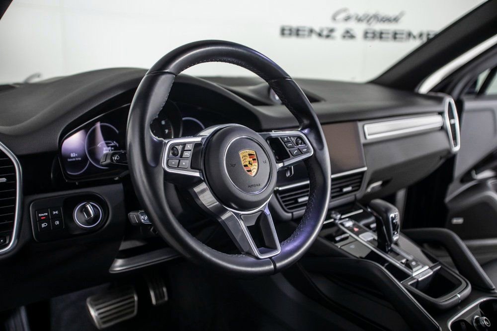 Used 2023 Porsche Cayenne S Platinum w/ Premium Package Plus image 15