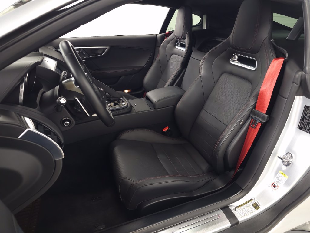 Used 2020 Jaguar F-TYPE R-Dynamic AWD/4WD image 15