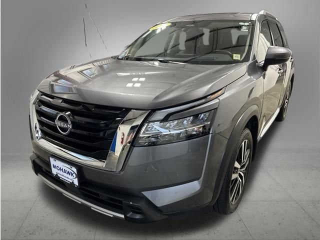 Used 2024 Nissan Pathfinder Platinum w/ Cargo Package AWD/4WD image 1