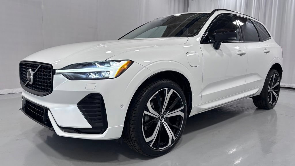 Certified 2024 Volvo XC60 T8 Ultimate AWD/4WD image 1