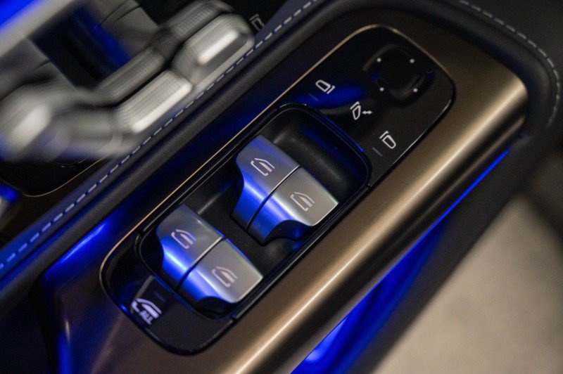 New 2026 Mercedes-Benz SL 63 AMG S e Performance 4MATIC image 22