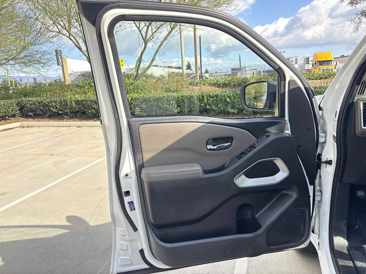 Used 2022 Nissan Frontier SV image 19